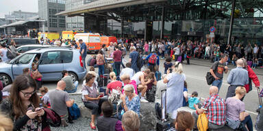 Stromausfall: Hamburger Flughafen stellt Betrieb für Sonntag ein