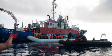 Italien droht NGOs mit Konfiszierung ihrer Schiffe