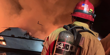 Notruf zeigt Dramatik bei Boots-Feuer vor Kalifornien