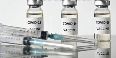 Vor- & Nachteile: So unterscheiden sich die drei Corona-Impfstoffe