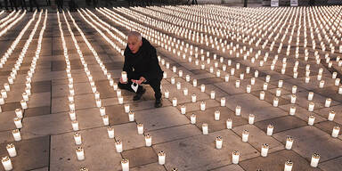 Mehr als 5.000 Kerzen im Gedenken für Corona-Tote