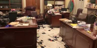 20210107_66_508762_house_speaker_nancy_pelosi_s_office_destroyed.jpg