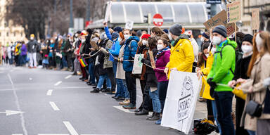 Klima-Demo: Menschenkette am Ring legte Verkehr lahm