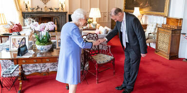 Queen Elizabeth zeigt bisher ungesehenes Bild mit Urenkeln