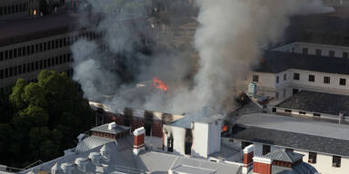 Südafrikanisches Parlament durch Feuer komplett zerstört