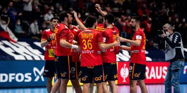 Handball: Titelverteidiger Spanien startete mit Sieg