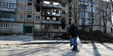 Ukraine: Russland hält Zivilisten gefangen
