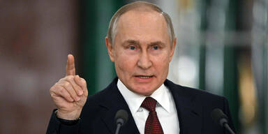 Putin droht Finger