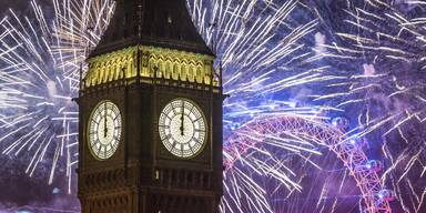 Silvester London Feuerwerk Big Ben