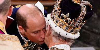 Hier schwört Prinz William König Charles die Treue
