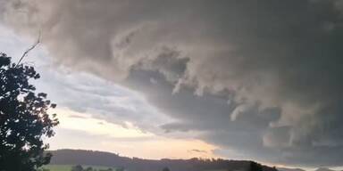 20230826_66_770470_230826_XX_NOCH_NEUERSTER_SHIT_SPLIT_Unwetter_2min55.jpg