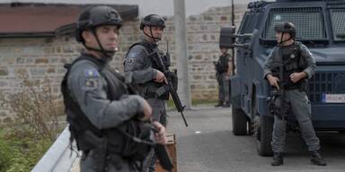 Mitglieder einer kosovarischen Polizei-Spezialeinheit