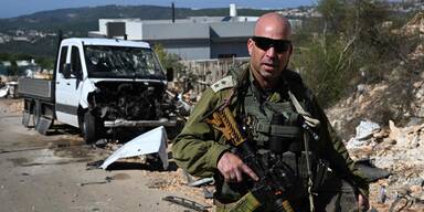 Israelischer Soldat an der Grenze zum Libanon