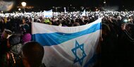 20.000 bei Lichtermeer für Israel am Heldenplatz