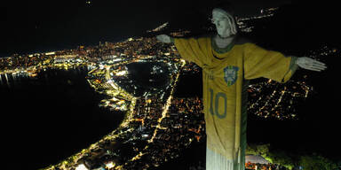Pele Statue Rio De Janeiro