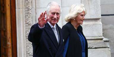 König Charles und Königin Camilla verlassen die "London Clinic" nach seiner Operation