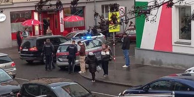 Verfolgungsjagd: Lenker crasht in Wien in Fußgänger