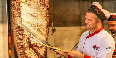 Kult-Kebab: Ferhat eröffnet neues Flagship-Lokal