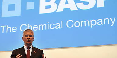 BASF-Chef Jürgen Hambrecht hofft auf deutliche Ergebnissteigerungen.