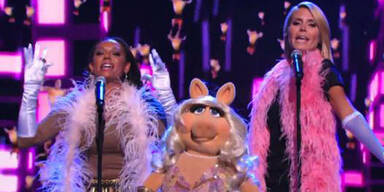 Heidi Klum singt mit Miss Piggy und Mel B