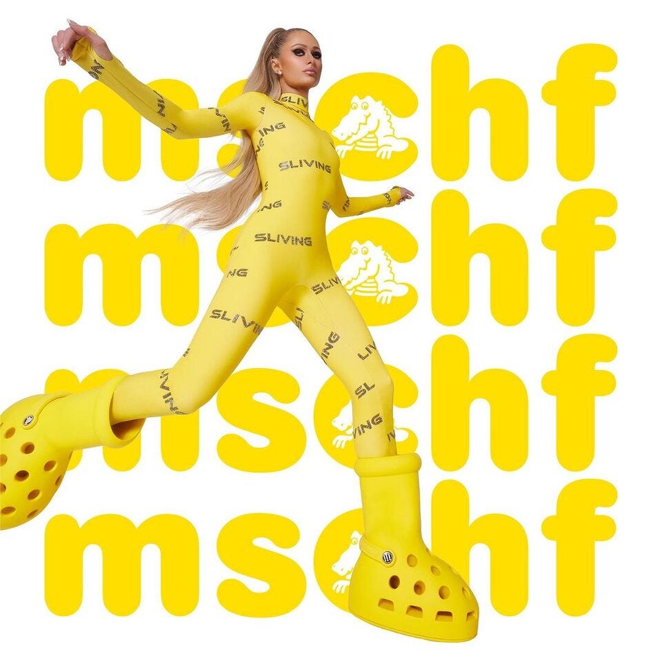 Paris Hilton wird für ›mschf‹ zum Power Ranger