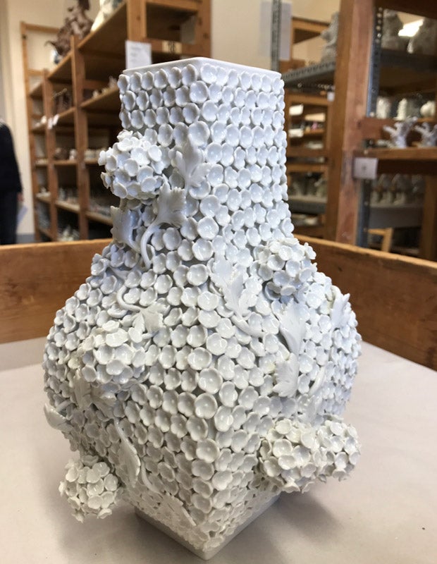 Meissner Vase aus Geschäft am Wiener Graben gestohlen