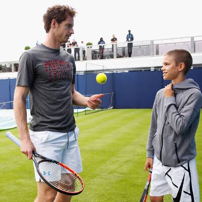 Beckham-Sohn spielt Tennis mit Murray