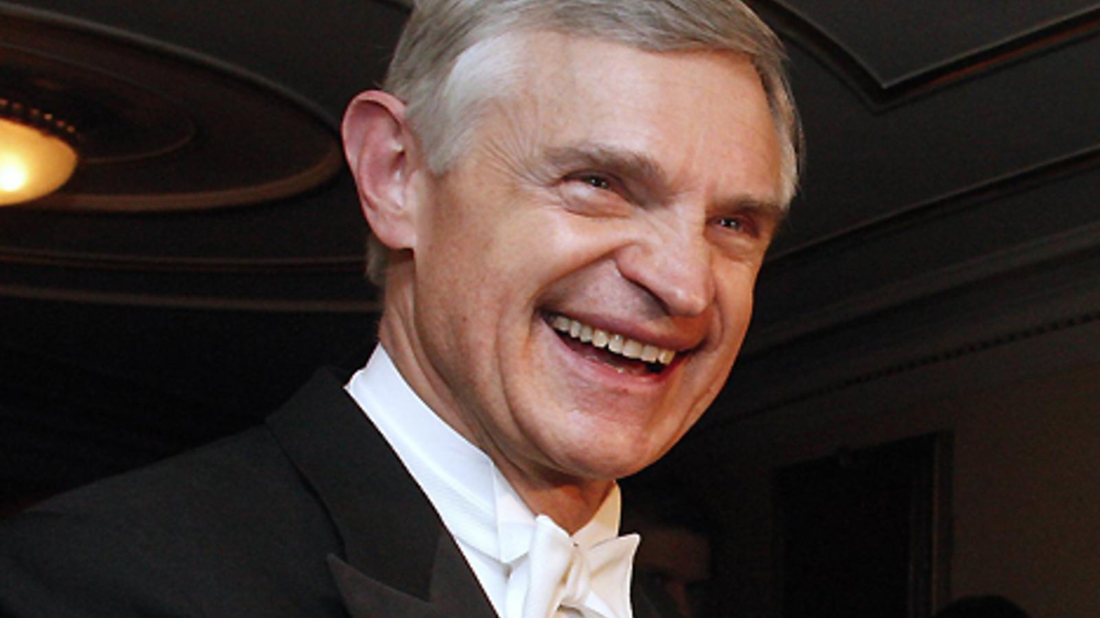 Lernen Sie tanzen mit Prof. Elmayer! stars24