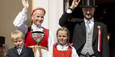 Kronprinzessin Mette-Marit, Kronprinz Haakon von Norwegen, Prinz Sverre Magnus, Prinzessin Ingrid Alexandra