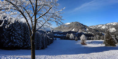 Sonne und Schnee in höheren Lagen Bayerns