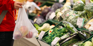 Einkauf im Supermarkt Gemüse