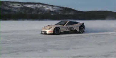 Weltrekord auf Eis: Elektroauto fährt 252 km/h