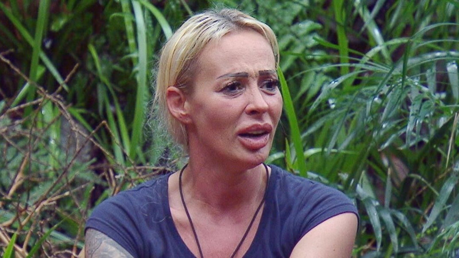 Cora Schumacher steigt aus dem Dschungel aus - stars24