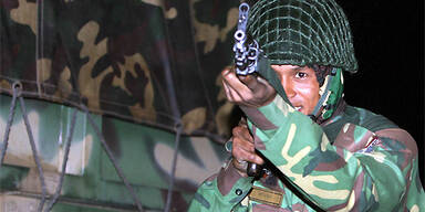 AFP_bangladesch_soldat_waffe