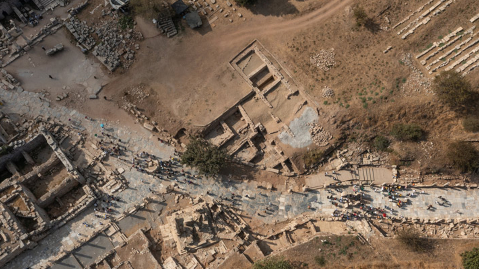 Austro-Forscher Gelingt Sensationsfund In Ephesos - Oe24.at