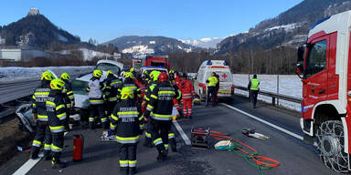 Geisterfahrer bei Frontal-Crash auf A9 lebensgefährlich verletzt