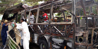 11 Tote bei Bombenanschlag auf Bus