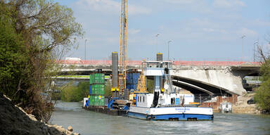 Wien: Arbeitsbeginn für das Abbruch-Schiff