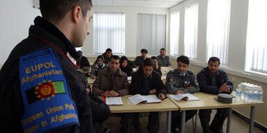 EU verlängert Hilfe für afghanische Polizei