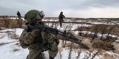NATO: Zeichen deuten auf "vollständigen Angriff" auf Ukraine hin
