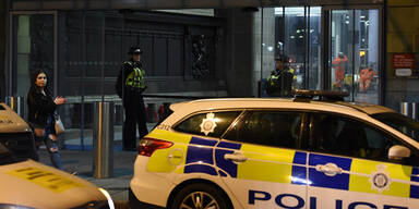 Terror in Manchester: Mann sticht Passanten mit Messer nieder