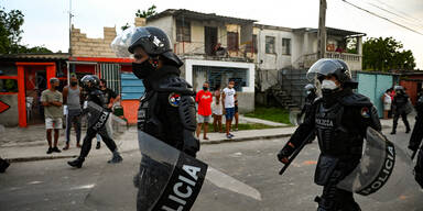 Kuba Polizei Demo