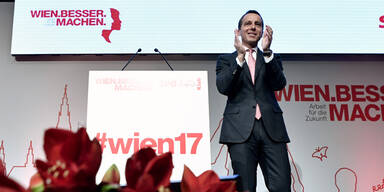 SPÖ-Klubtagung: Standing Ovations für Kern