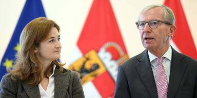 Salzburg: LH Wilfried Haslauer und FPÖ-Chefin Marlene Svazek