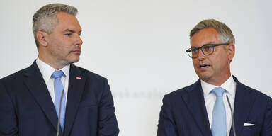 Bundeskanzler Karl Nehammer (ÖVP) und Finanzminister Magnus Brunner (ÖVP)