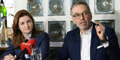 Landesparteiobfrau der Salzburger Freiheitlichen, Marlene Svazek, und FPÖ-Bundesparteiobmann Herbert Kickl