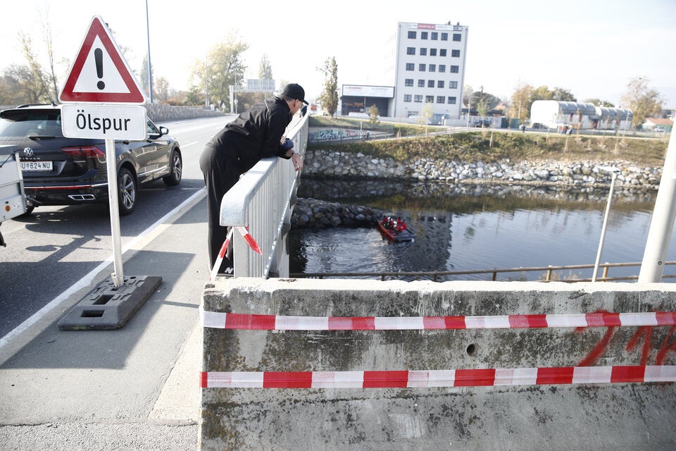 Pkw stürzte in Graz in die Mur - drei Tote
