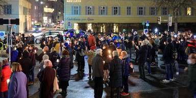 Tausende bei "Yeswecare"-Lichtermeer in Graz