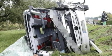Rund 30 Verletzte nach Crash zwischen Lkw und Bus in Steiermark