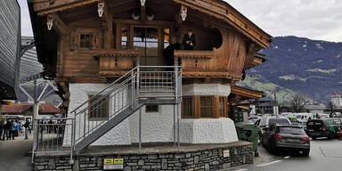 28-Jähriger stürzt in Tirol von Balkon und stirbt